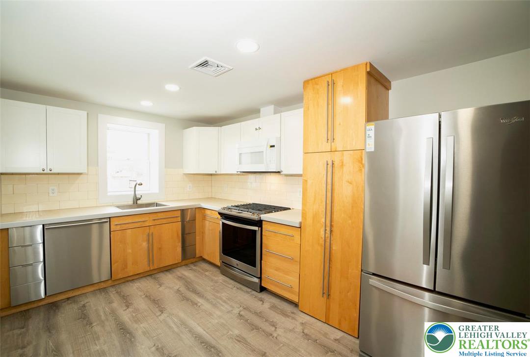 517 Ferry Street 2 Property Photo 3