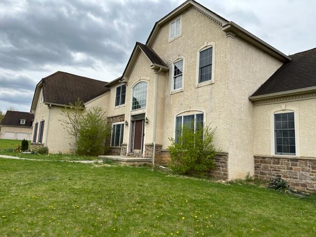 120 Fox Run Property Photo 1