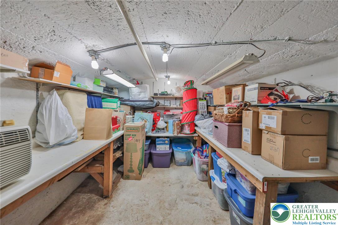 3121 North Hobson Street Property Photo 60