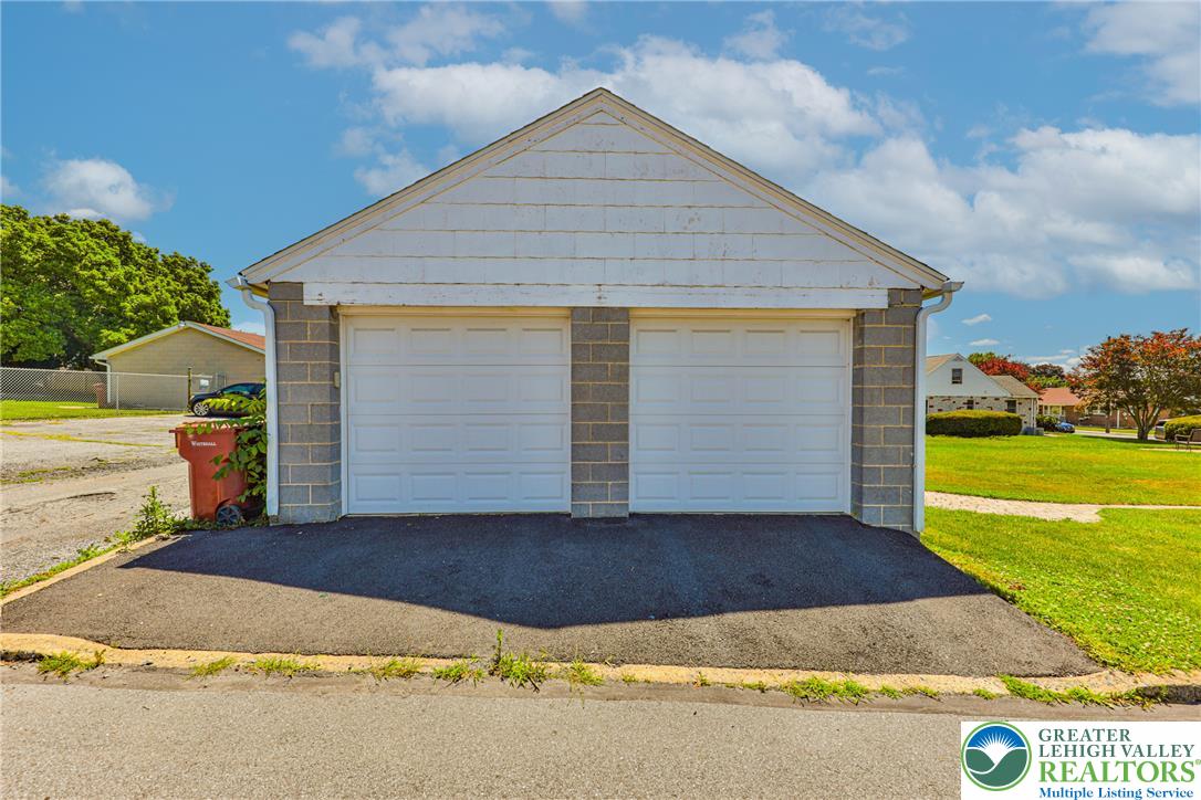 3121 North Hobson Street Property Photo 68