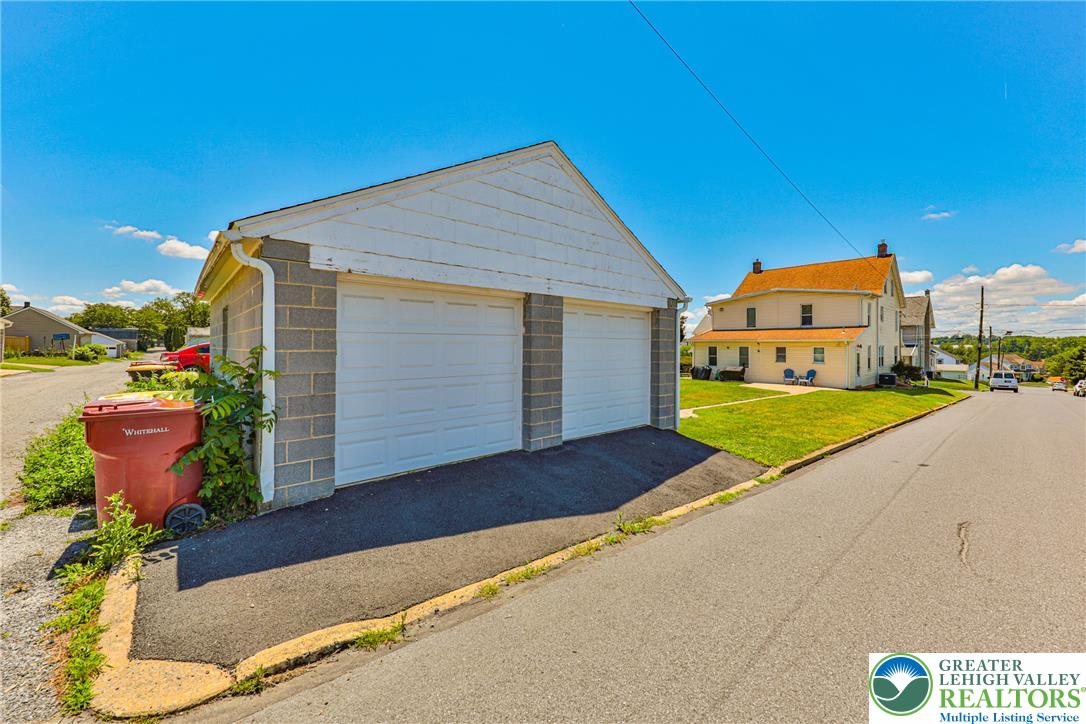 3121 North Hobson Street Property Photo 69