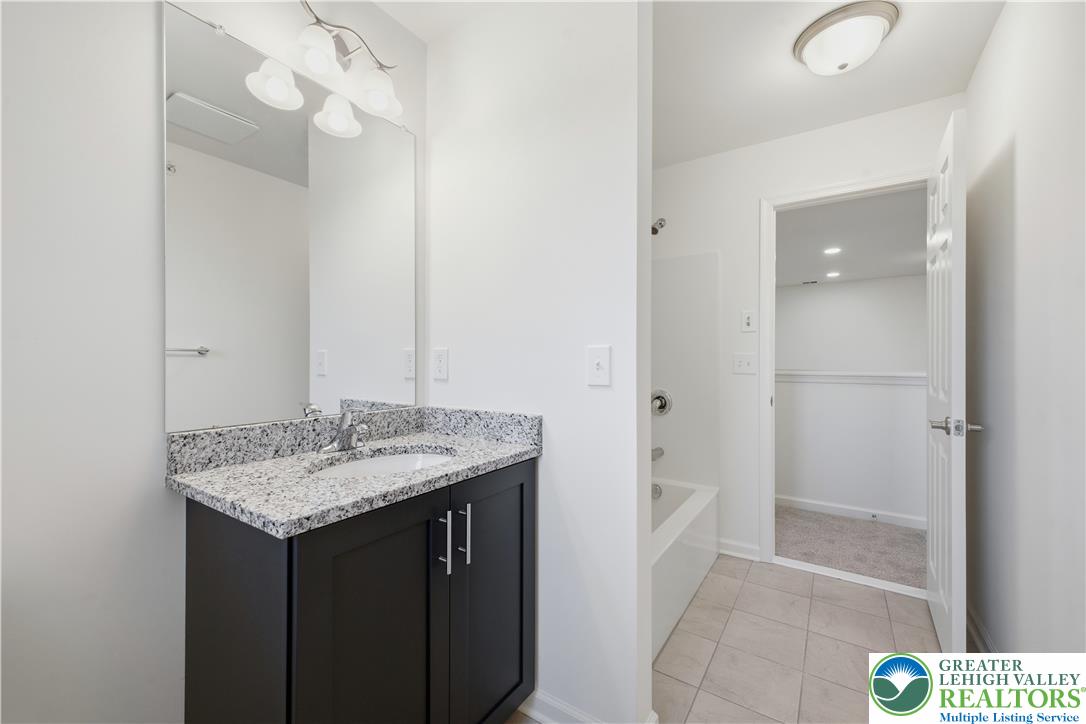 868 Veneto Court Property Photo 26