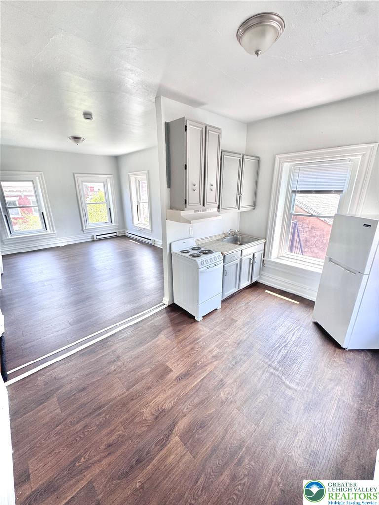 122 North 8th Street C Property Photo 2