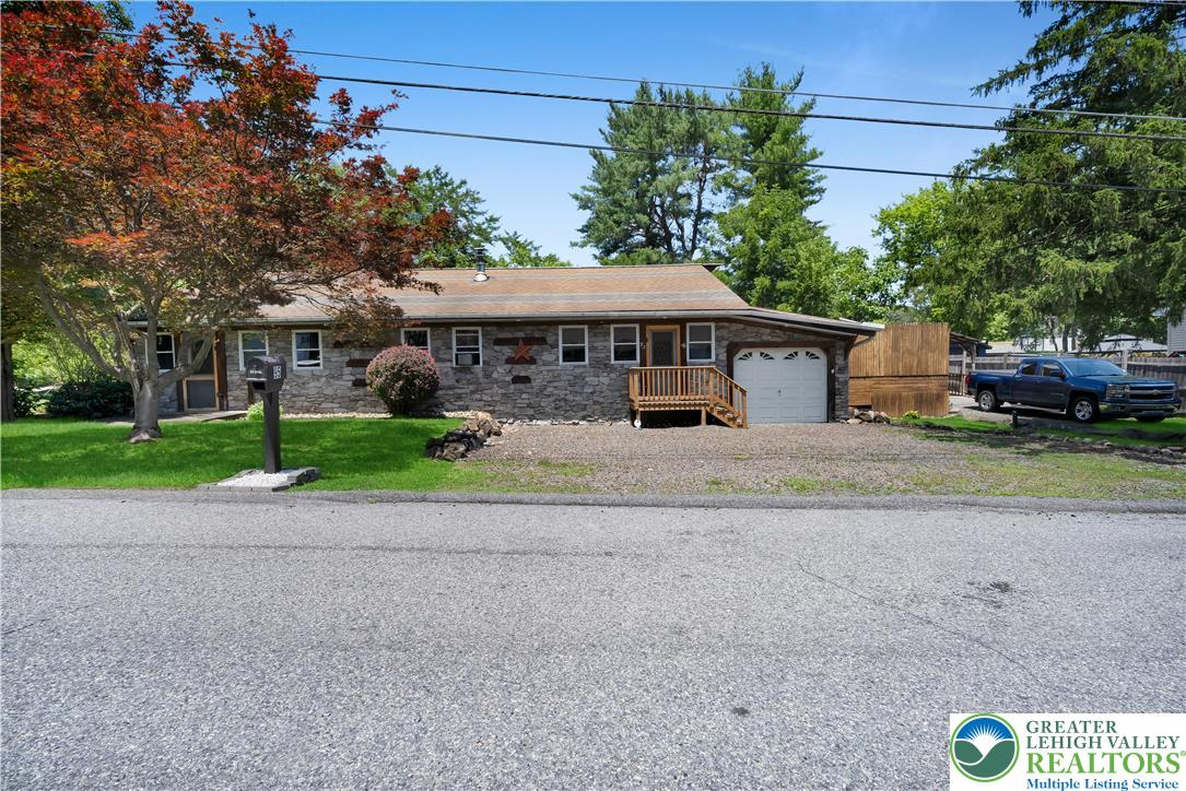 95 Young Street Property Photo 1