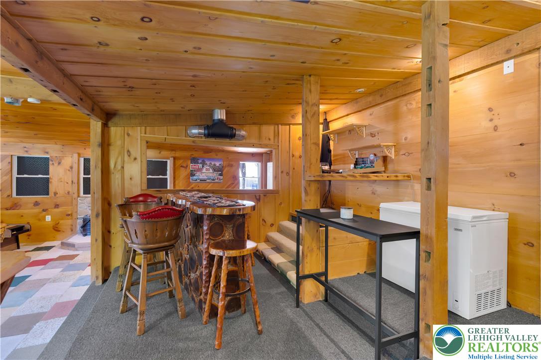 95 Young Street Property Photo 18