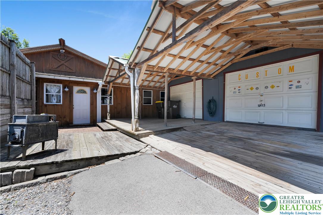 95 Young Street Property Photo 39