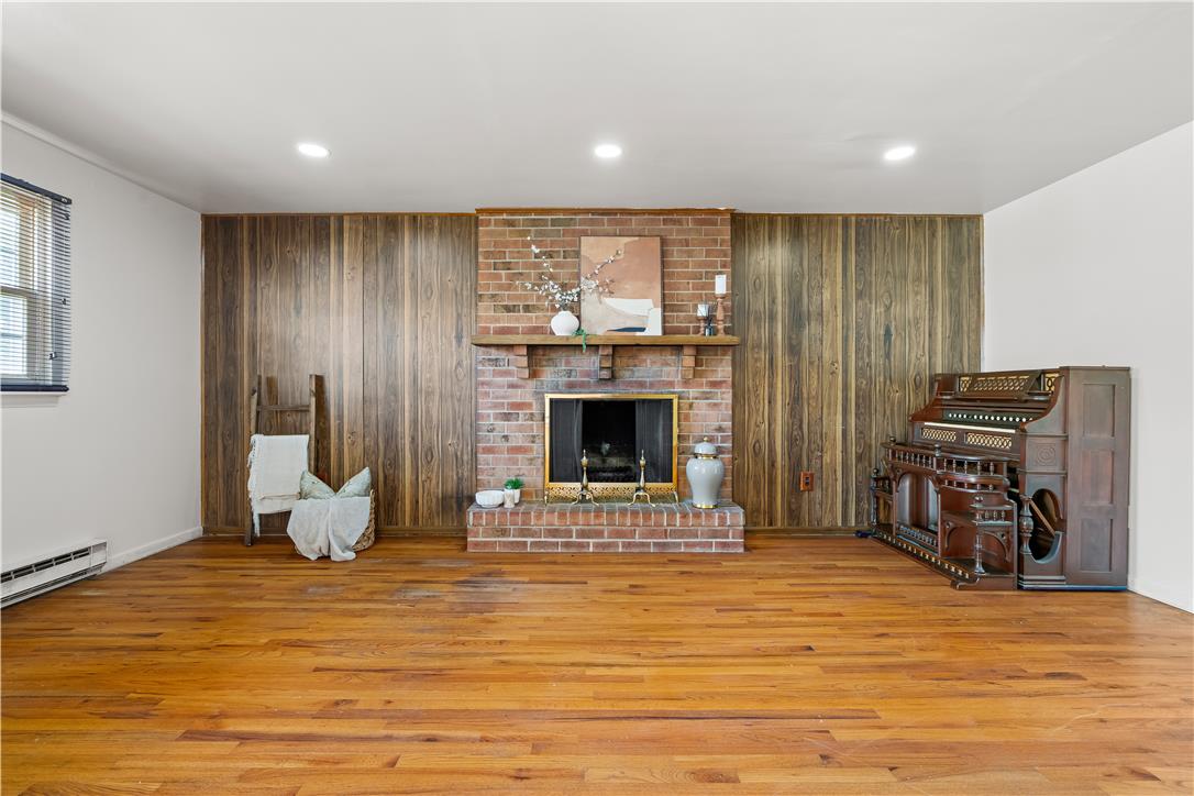 52 Willow Street Property Photo 7