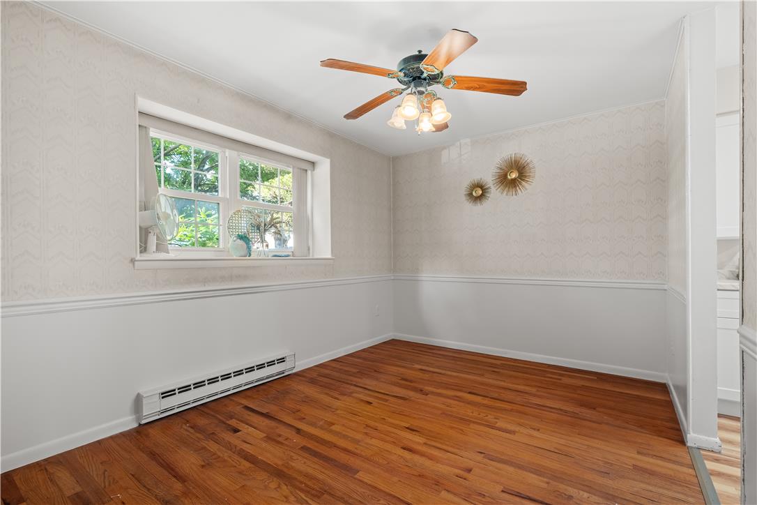 52 Willow Street Property Photo 12