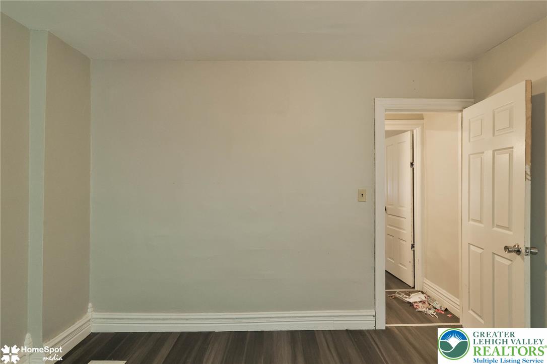 230 North Nagle Street Property Photo 18
