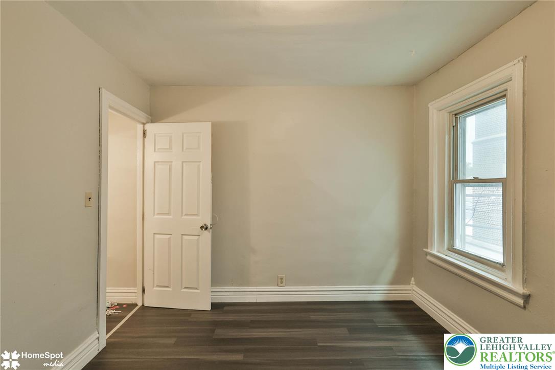 230 North Nagle Street Property Photo 19