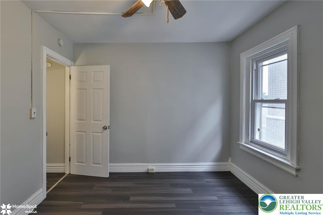 230 North Nagle Street Property Photo 33