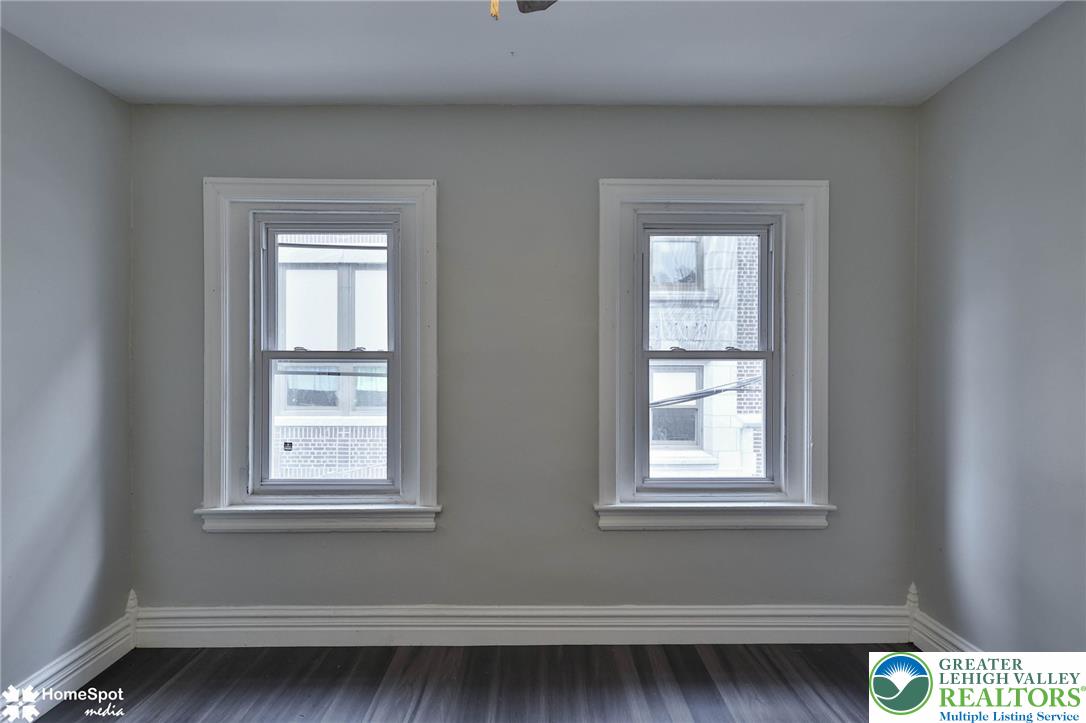230 North Nagle Street Property Photo 35