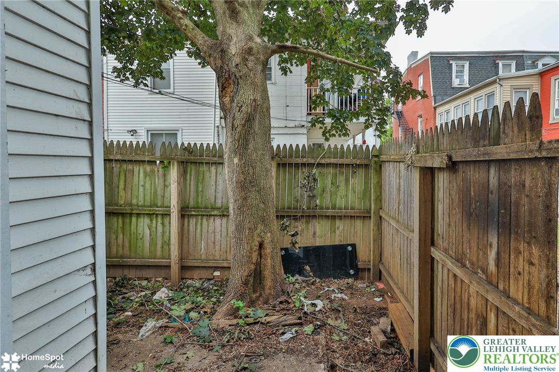 230 North Nagle Street Property Photo 41