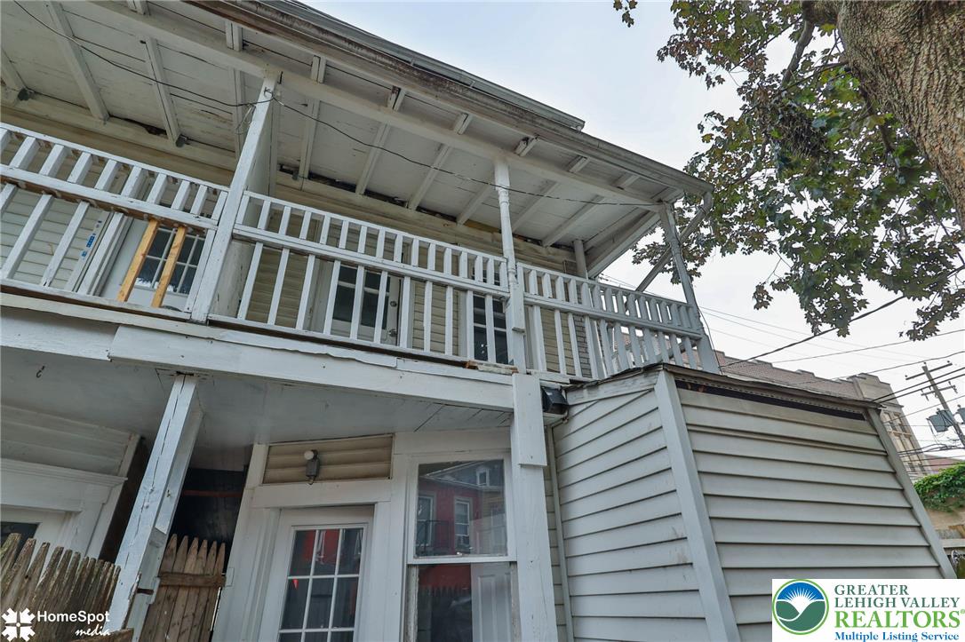 230 North Nagle Street Property Photo 43