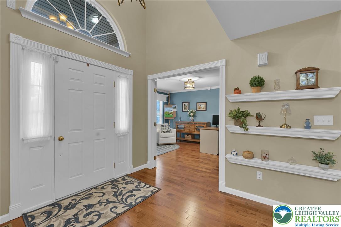 2184 Greenmeadow Drive Property Photo 4
