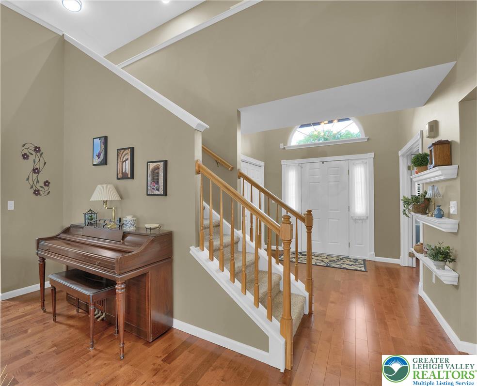 2184 Greenmeadow Drive Property Photo 5