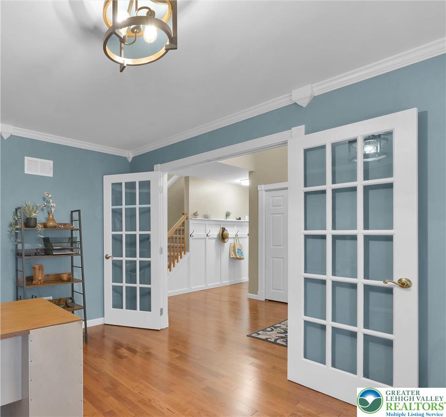 2184 Greenmeadow Drive Property Photo 11