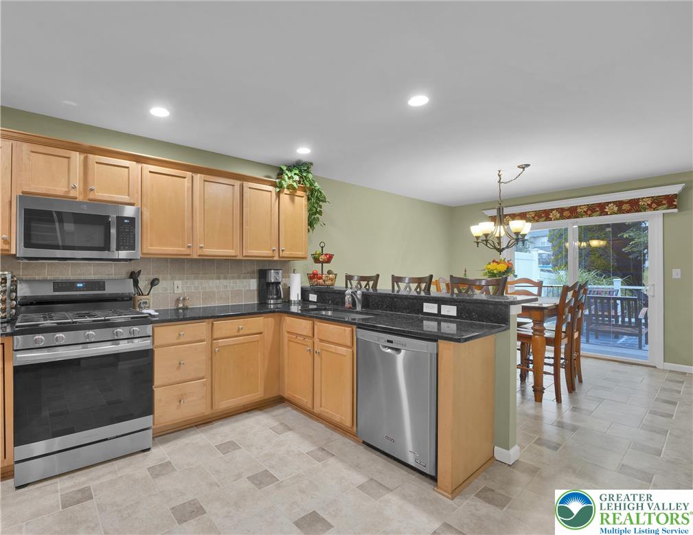 2184 Greenmeadow Drive Property Photo 12