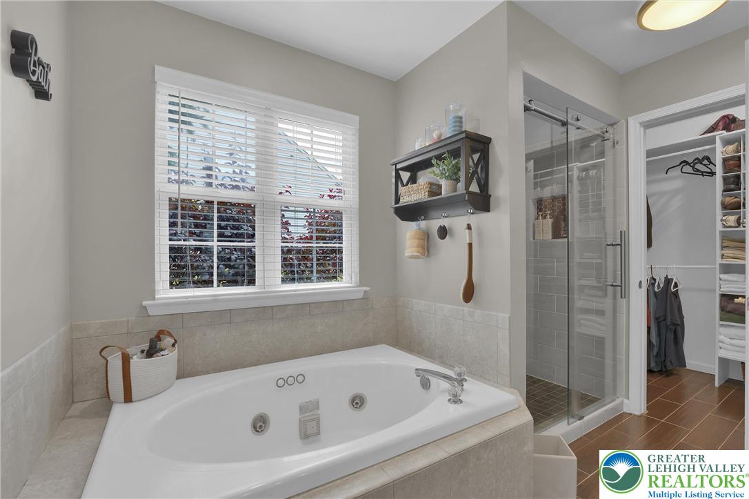 2184 Greenmeadow Drive Property Photo 18