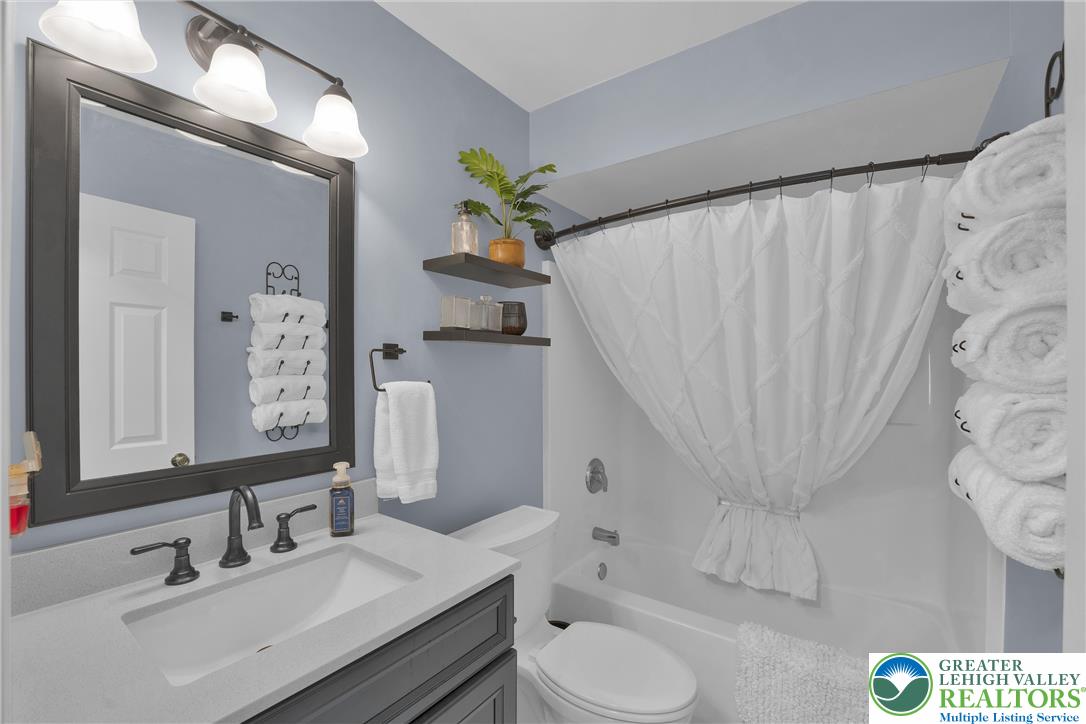 2184 Greenmeadow Drive Property Photo 26