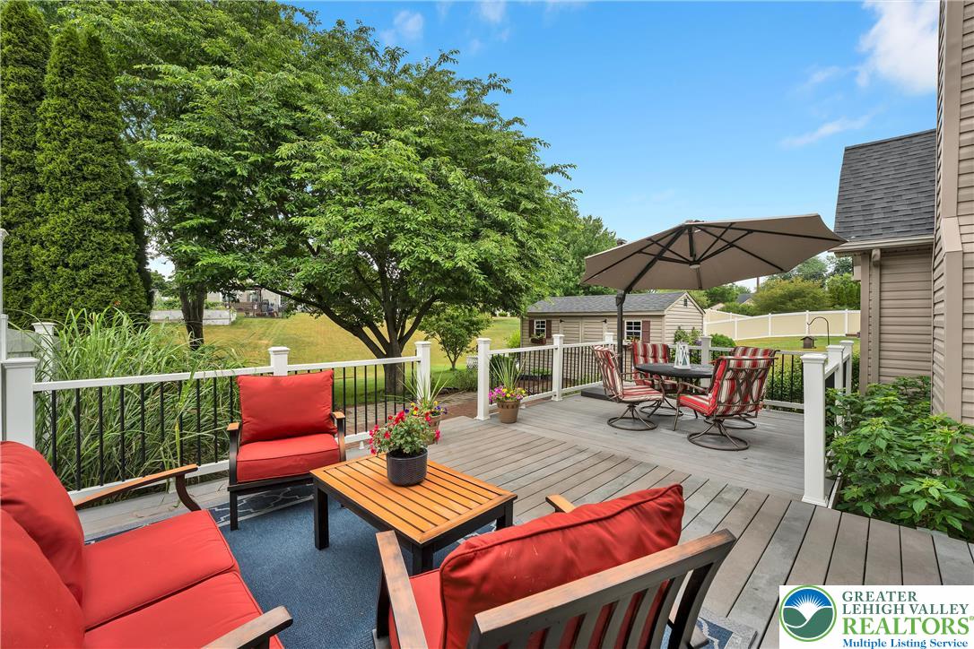 2184 Greenmeadow Drive Property Photo 32