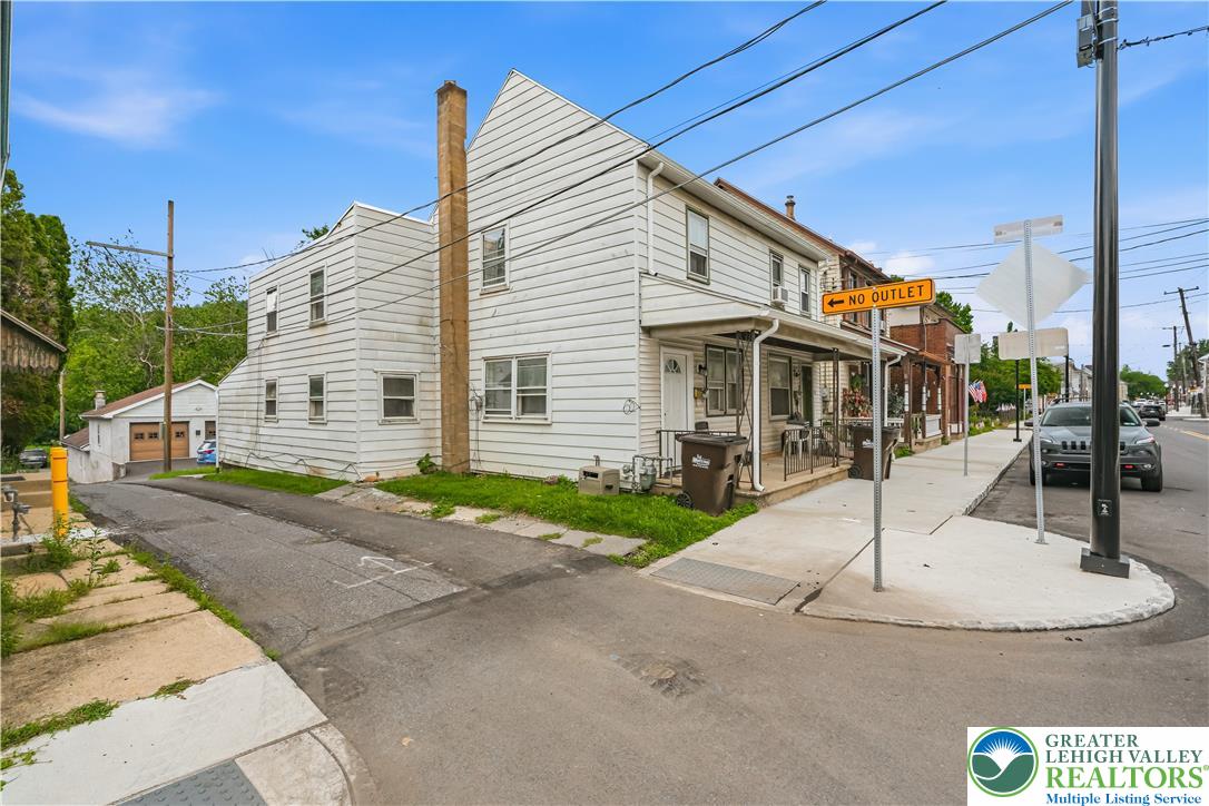 229 Main Street Property Photo 2
