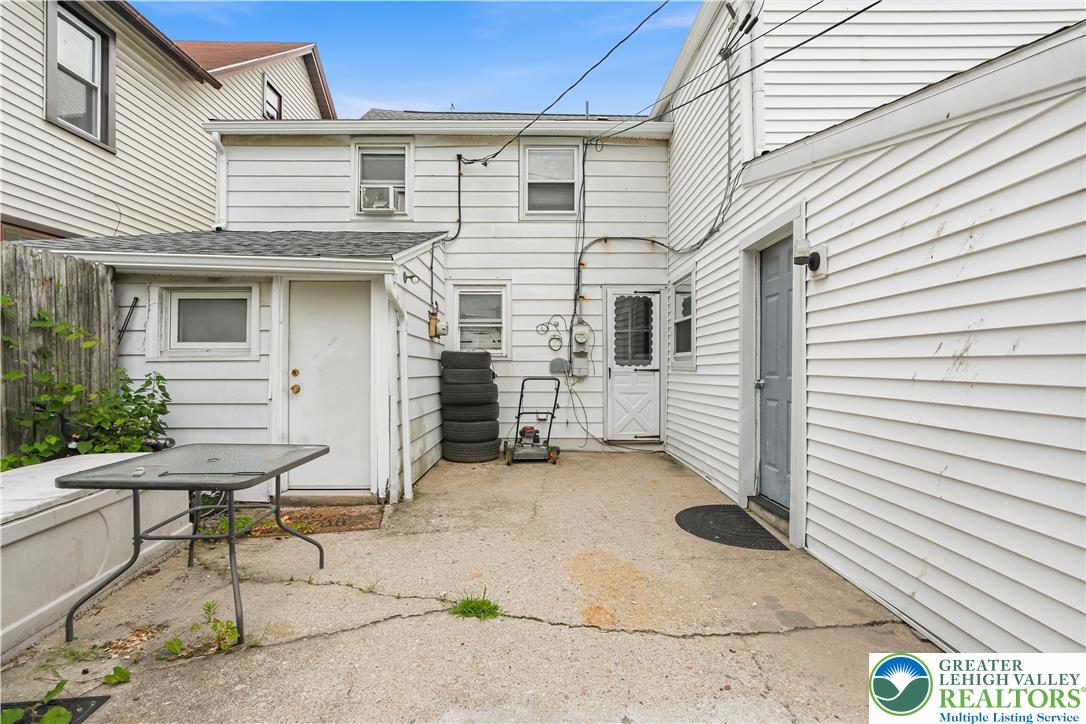229 Main Street Property Photo 11