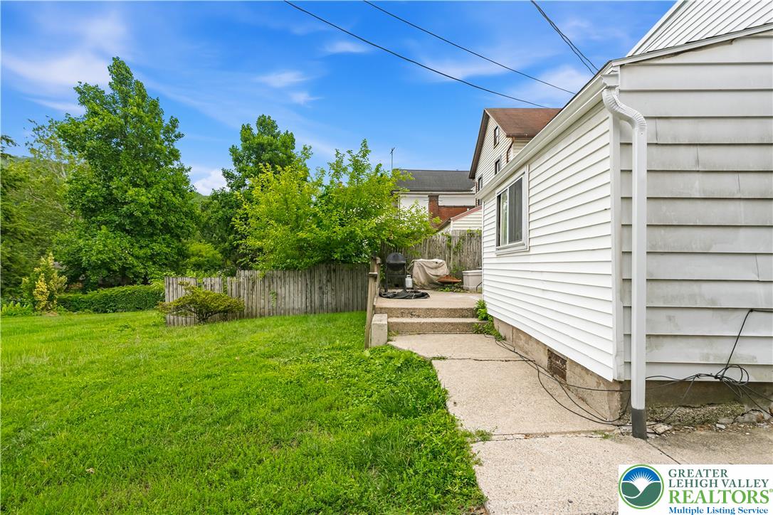 229 Main Street Property Photo 13