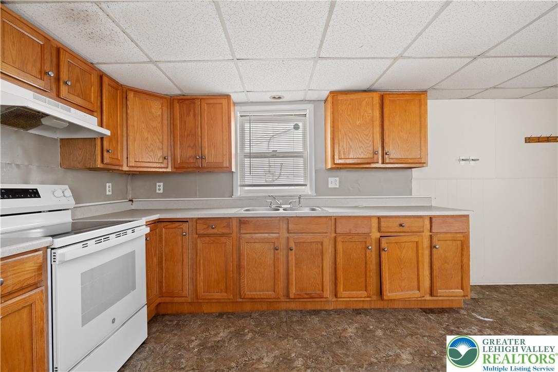229 Main Street Property Photo 25