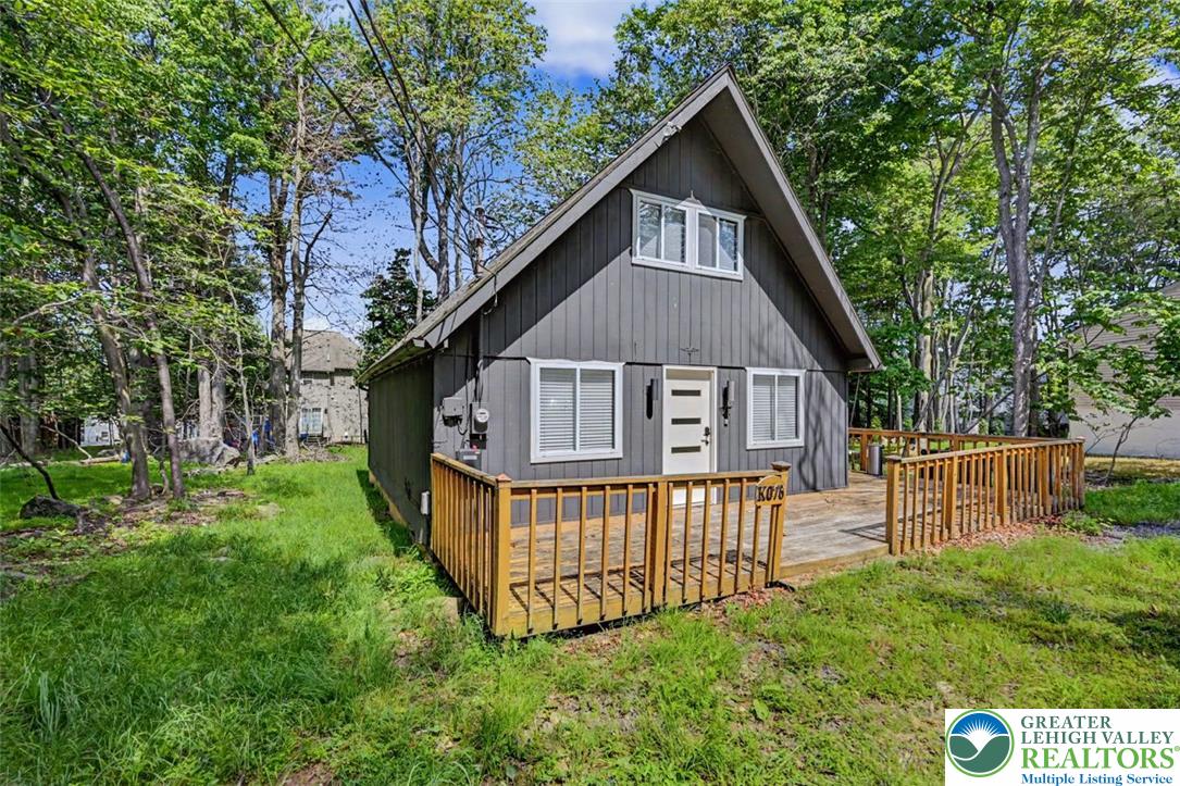 1717 Rolling Hills Drive Property Photo 3