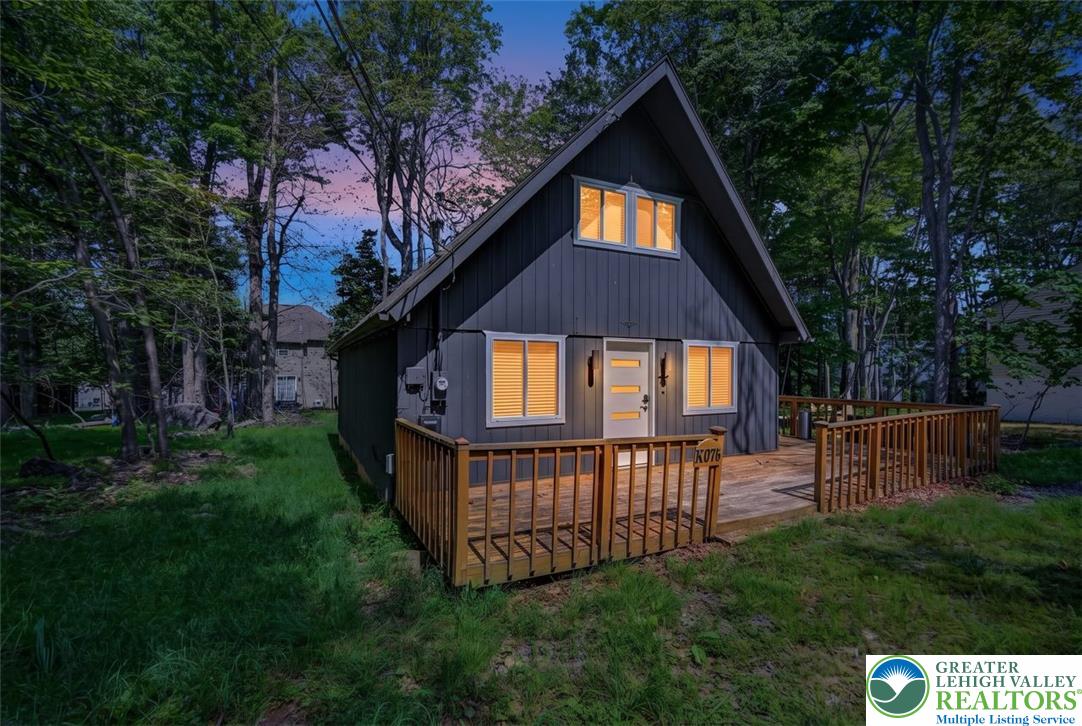 1717 Rolling Hills Drive Property Photo 4