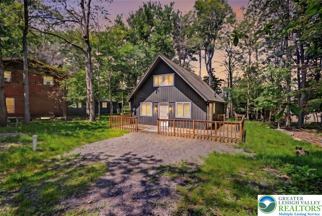 1717 Rolling Hills Drive Property Photo 6
