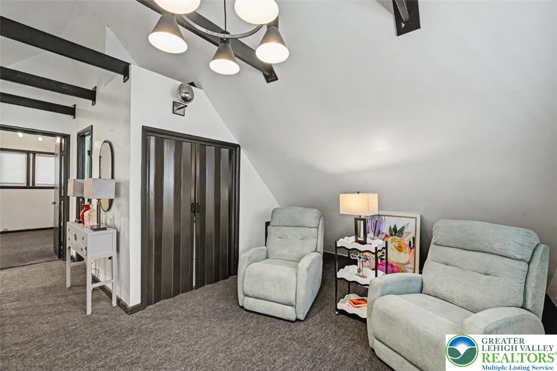 1717 Rolling Hills Drive Property Photo 30