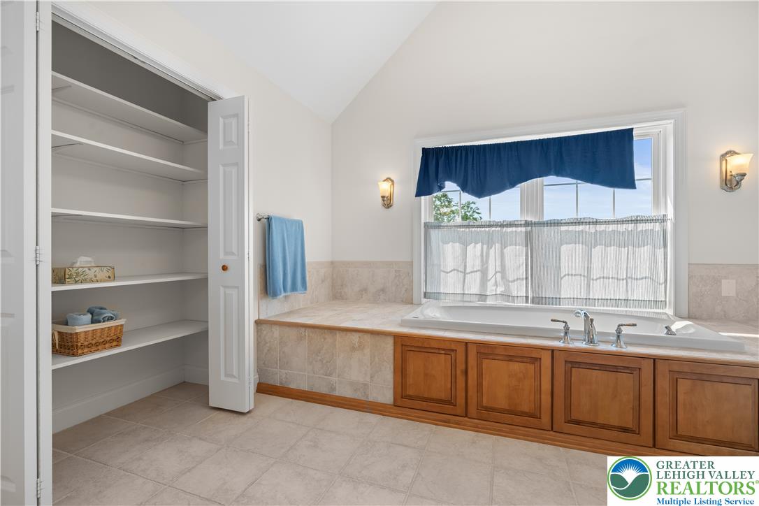 3940 Whitetail Court Property Photo 47