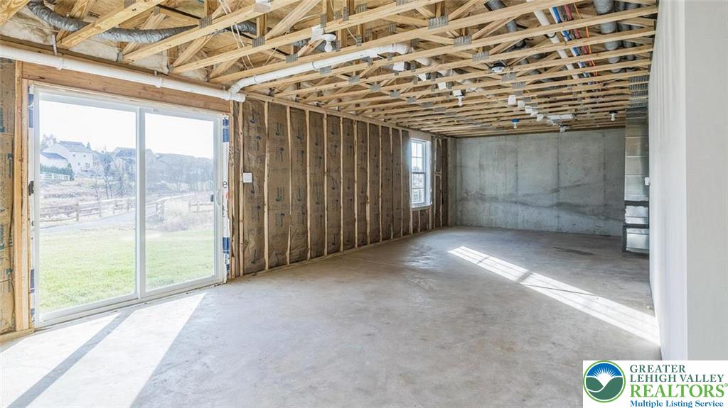 210 Winding Road Property Photo 24