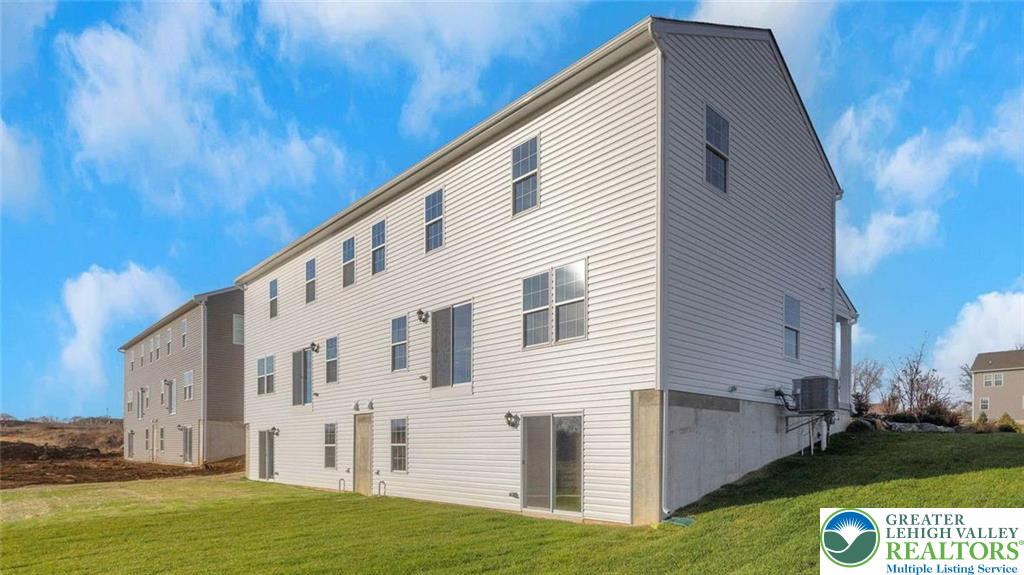 210 Winding Road Property Photo 25
