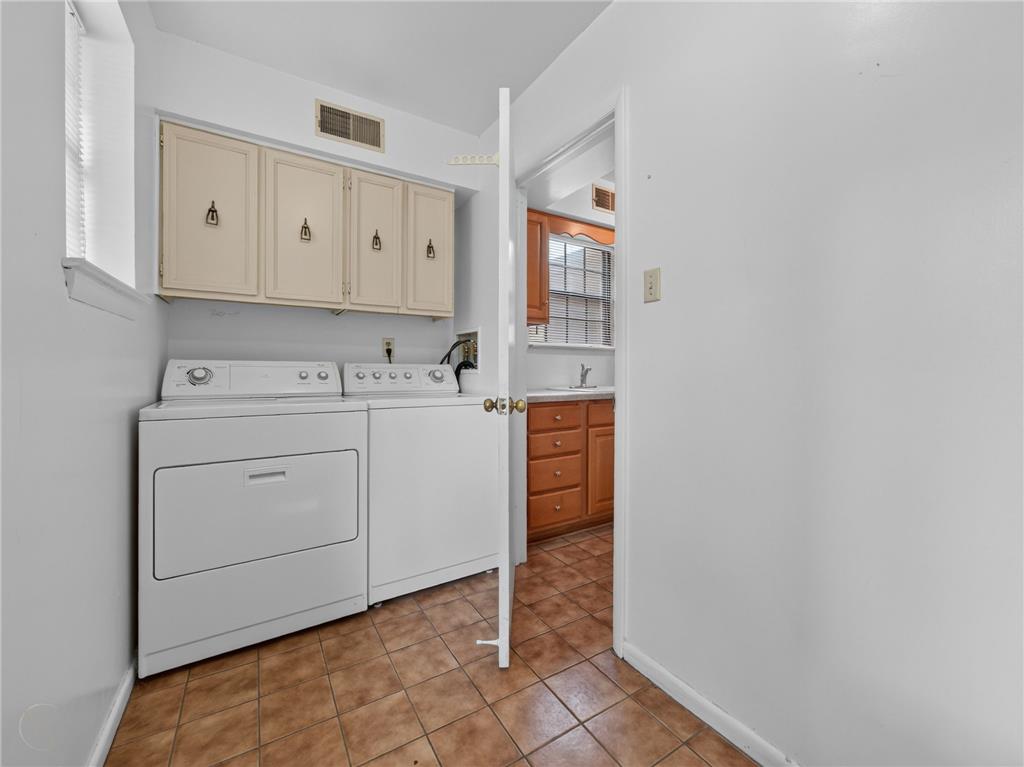 2822 Whitemarsh Place Property Photo 3