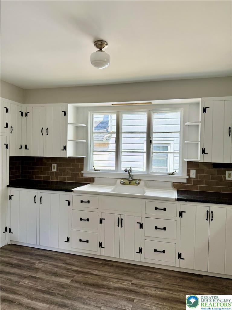 720 Park Street Property Photo 11