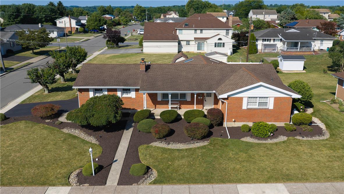 3203 Parkview Drive Property Photo 1