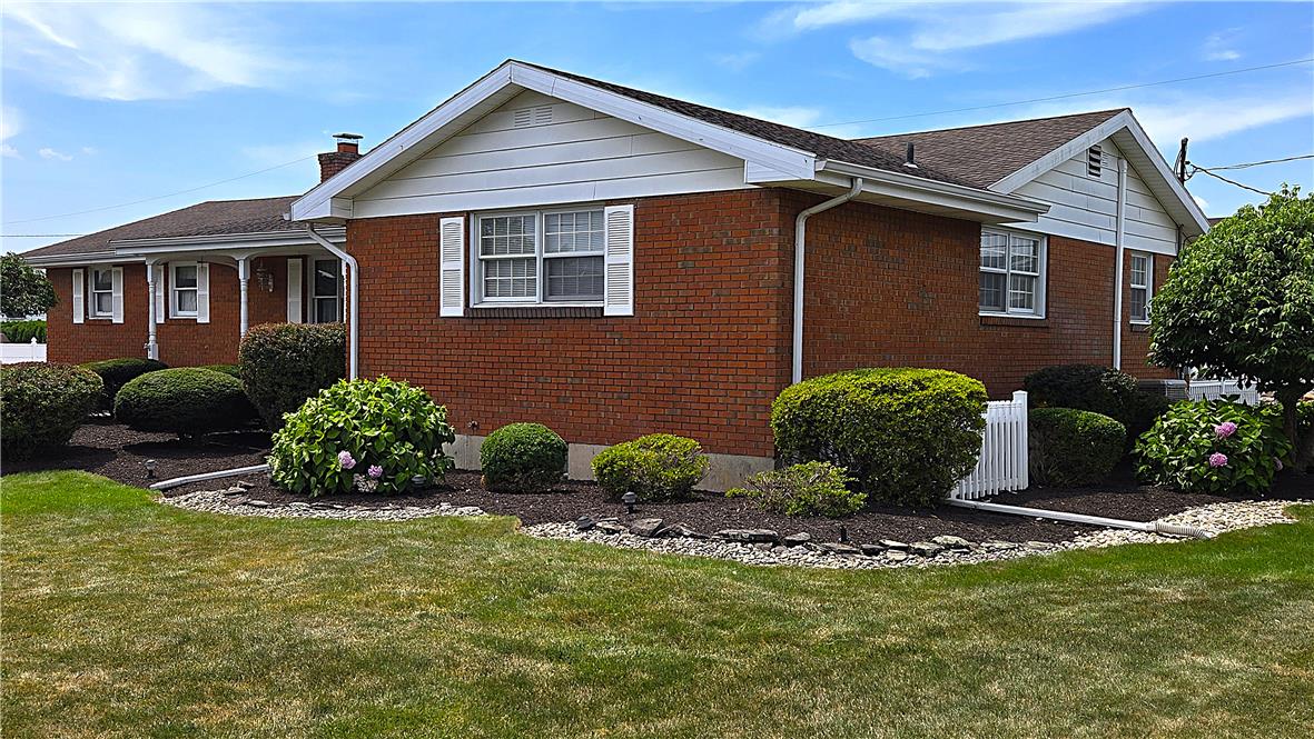 3203 Parkview Drive Property Photo 3