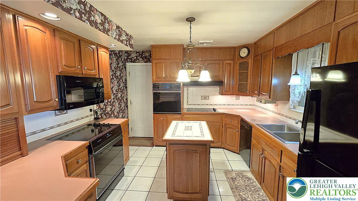 3203 Parkview Drive Property Photo 11