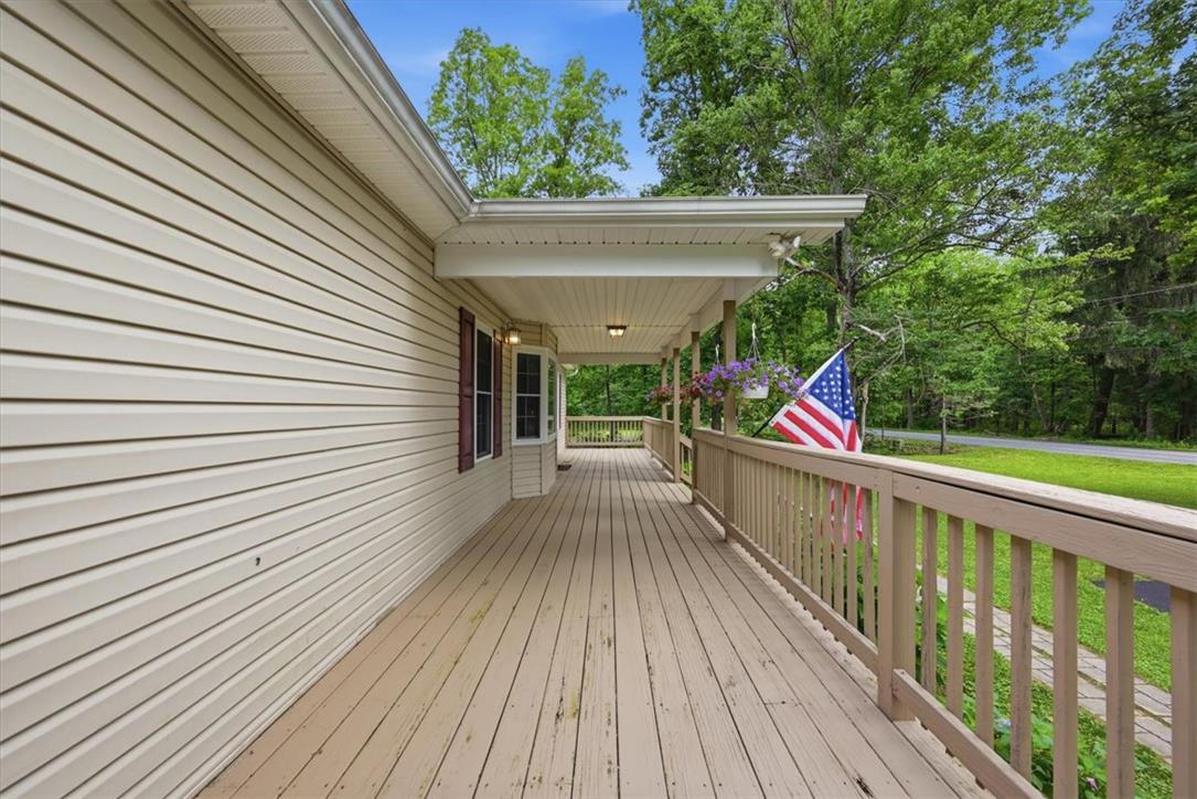 668 Abel Colony Road Property Photo 8