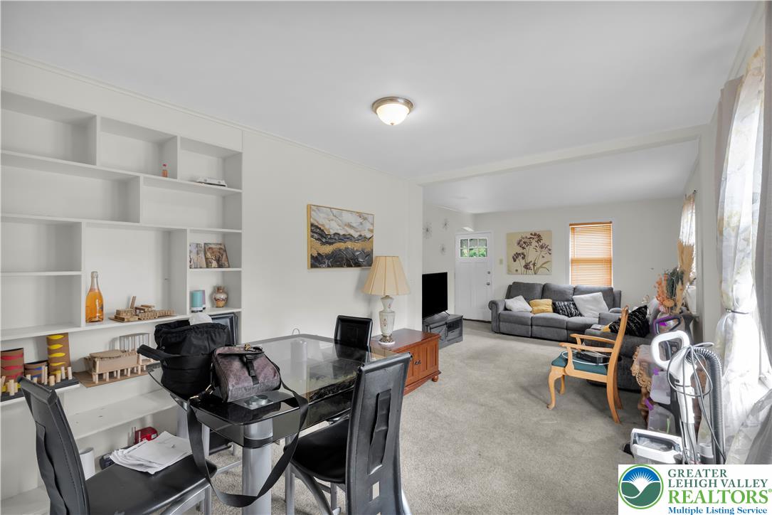 1901 Willow Park Road Property Photo 9