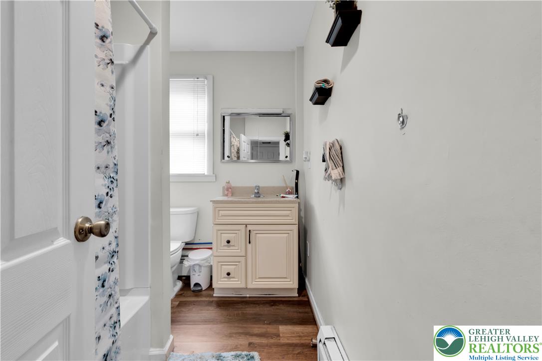 1901 Willow Park Road Property Photo 10