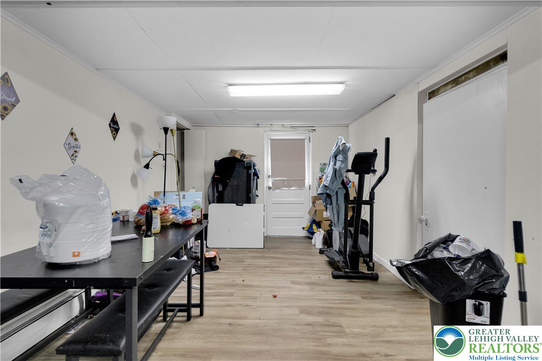 1901 Willow Park Road Property Photo 15