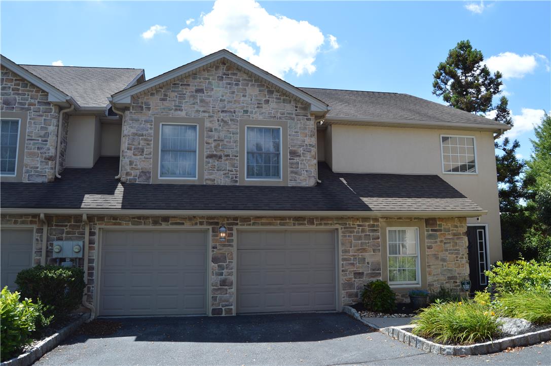 17 Tamarack Court Property Photo 1