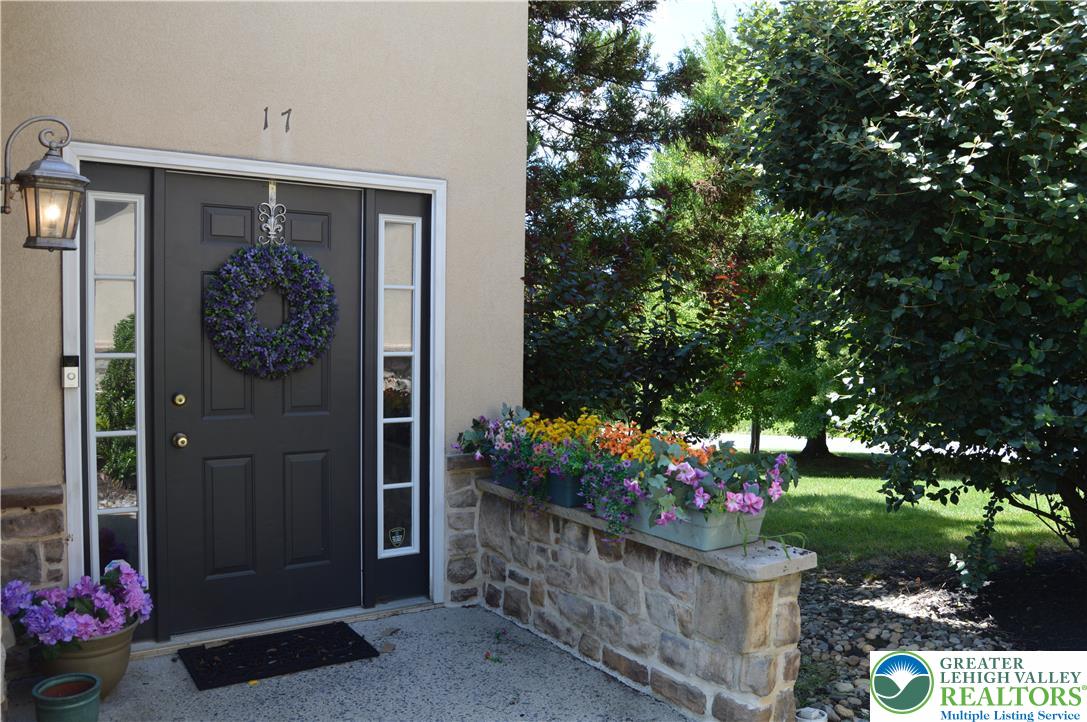 17 Tamarack Court Property Photo 3