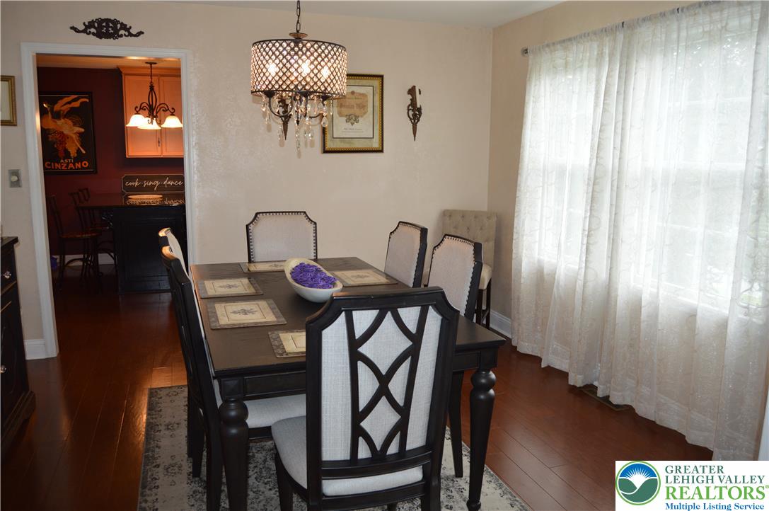 17 Tamarack Court Property Photo 12