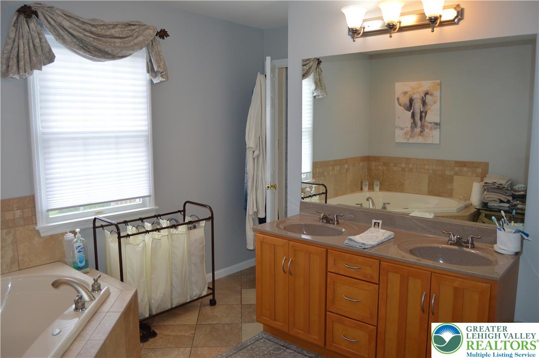 17 Tamarack Court Property Photo 15