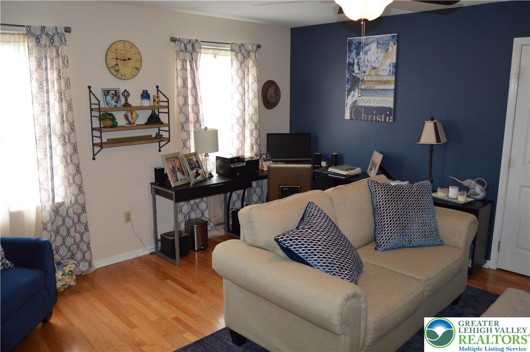 17 Tamarack Court Property Photo 19